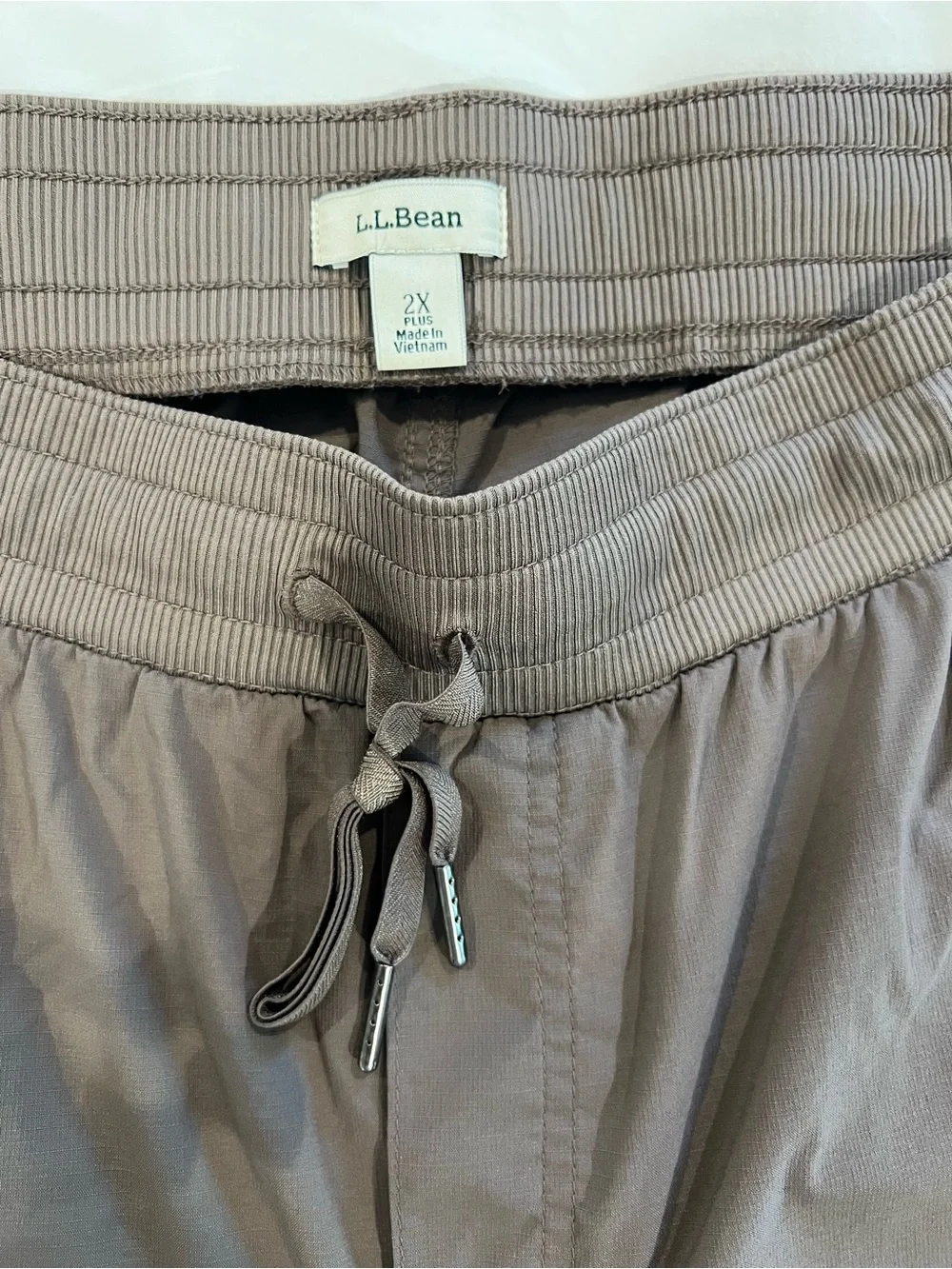 L.L. Bean Women's Taupe Vista Camp Pants 2X - Picture 2 of 3